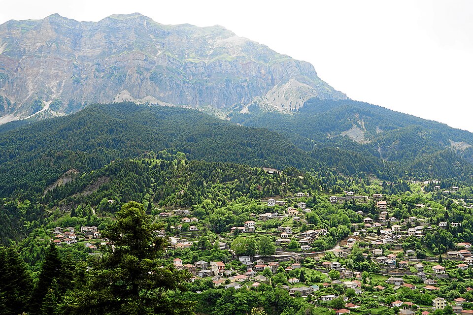 Melissourgoi sotto le montagne Tzoumerka