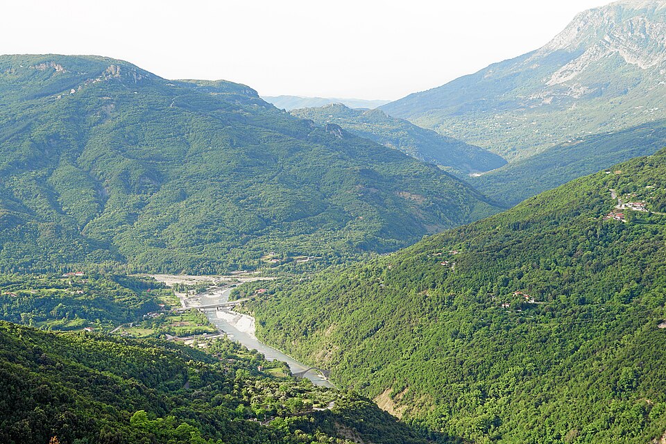 The Arachthos valley near Plaka