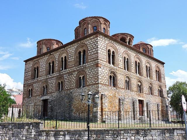 La chiesa di Panagia Parigoritissa